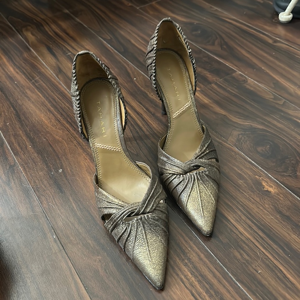 New Gold Pointed Tahari heels